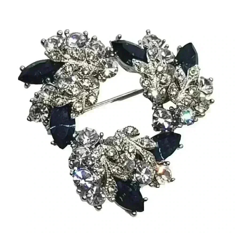 Vintage Brooch Blue And Clear Crystal Rhinestones Flower Leaves Wreath
